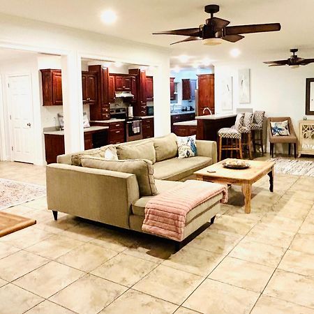 4/3 Home Centrally Located, Beach, Casino, Airport, Dining, Golfing, Shopping, Entertainment กัลฟ์พอร์ต ภายนอก รูปภาพ